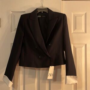 NWT ZARA BLACK BLAZER WITH CUTE WHITE CUFF DETAILS